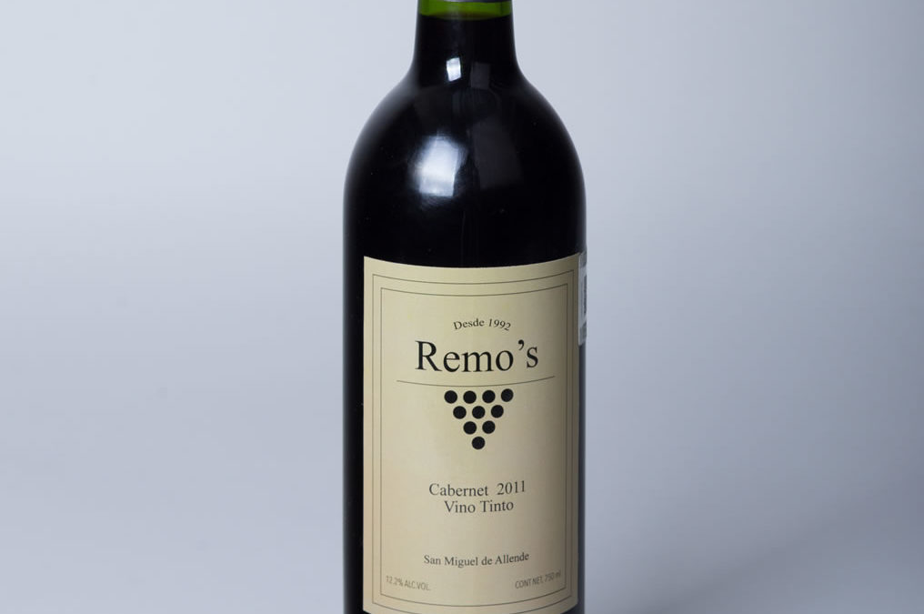 Vino tinto Cabernet 18 meses barrica